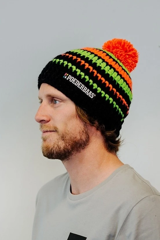 Poederbaas Korte Muts Met Pompon - Zwart/groen/oranje 2 Poederbaas Korte Muts Met Pompon - Zwart/groen/oranje - Afbeelding 2