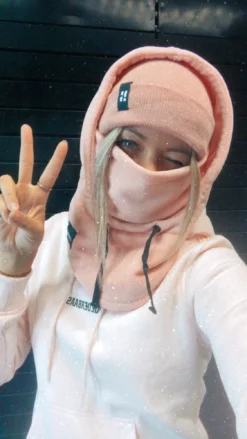 Roze Fleece Balaclava Van Poederbaas (facemask) 6 Roze Fleece Balaclava Van Poederbaas (facemask) -Under Armour || POIVRE BLANC || Poederbaas poederbaas roze fleece balaclava van poederbaas fa 2